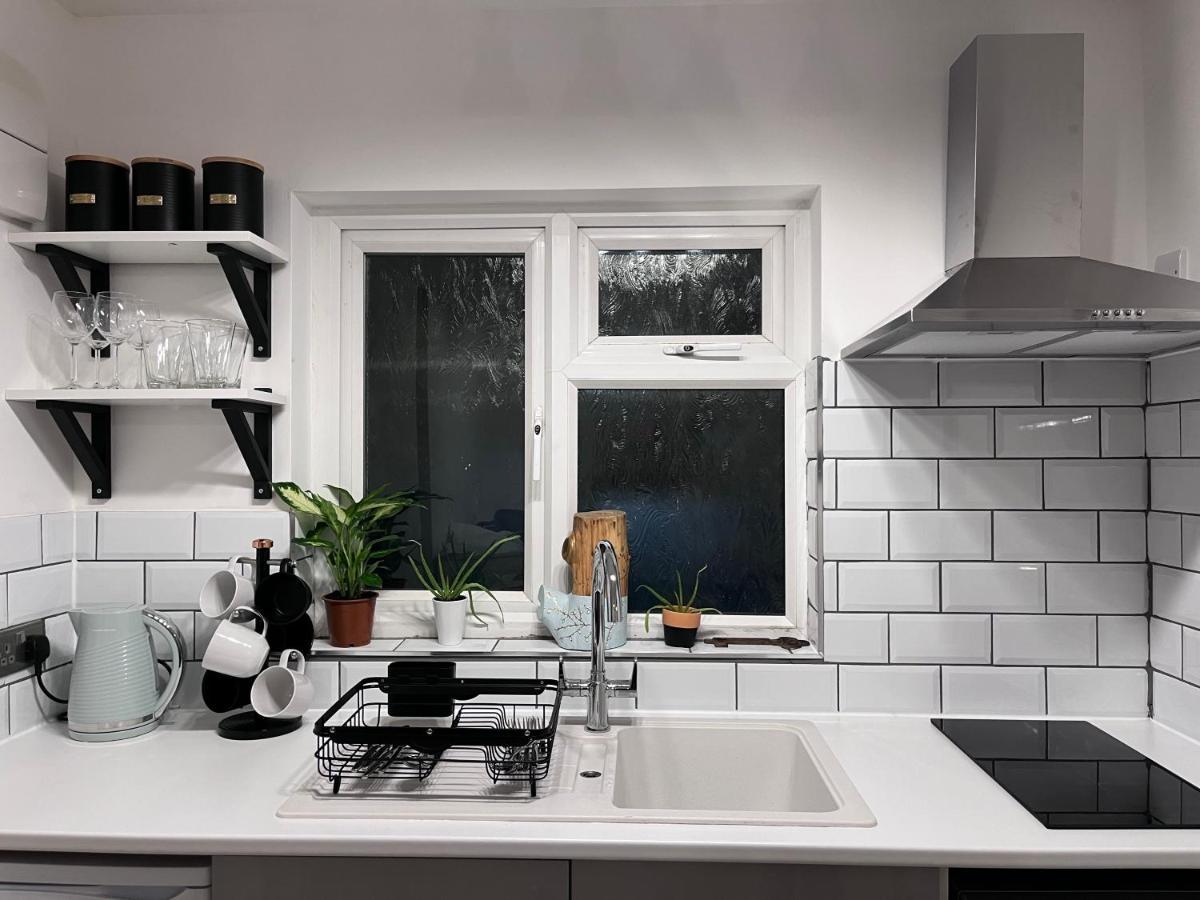 Canterbury Romantic Modern Home Goodnestone  エクステリア 写真