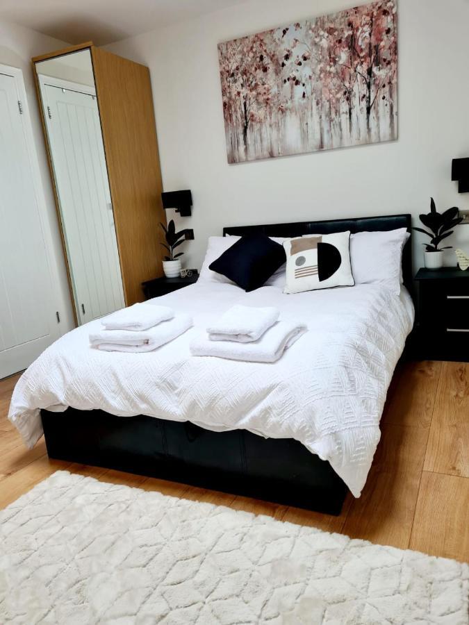 Canterbury Romantic Modern Home Goodnestone  エクステリア 写真