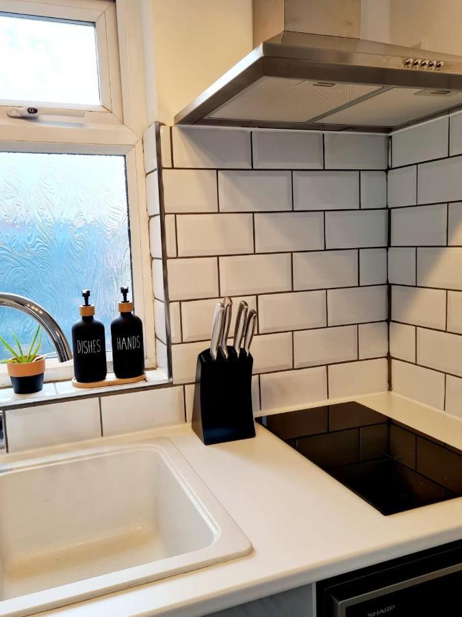 Canterbury Romantic Modern Home Goodnestone  エクステリア 写真