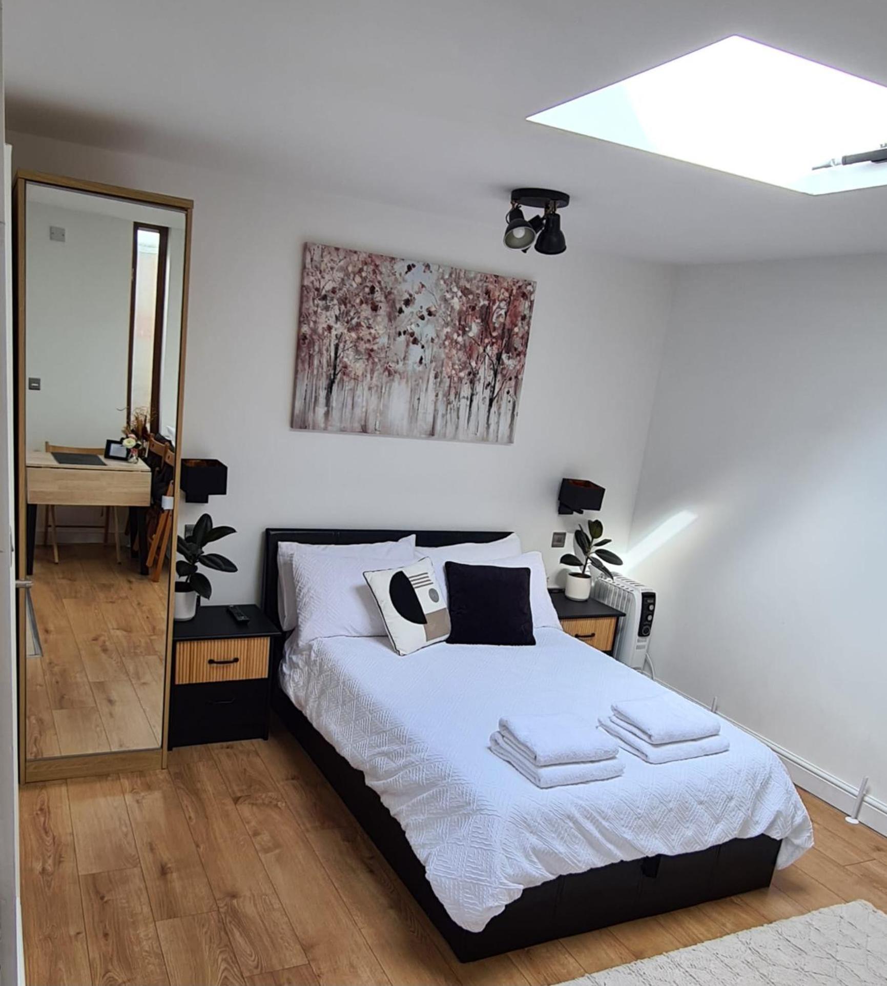 Canterbury Romantic Modern Home Goodnestone  エクステリア 写真